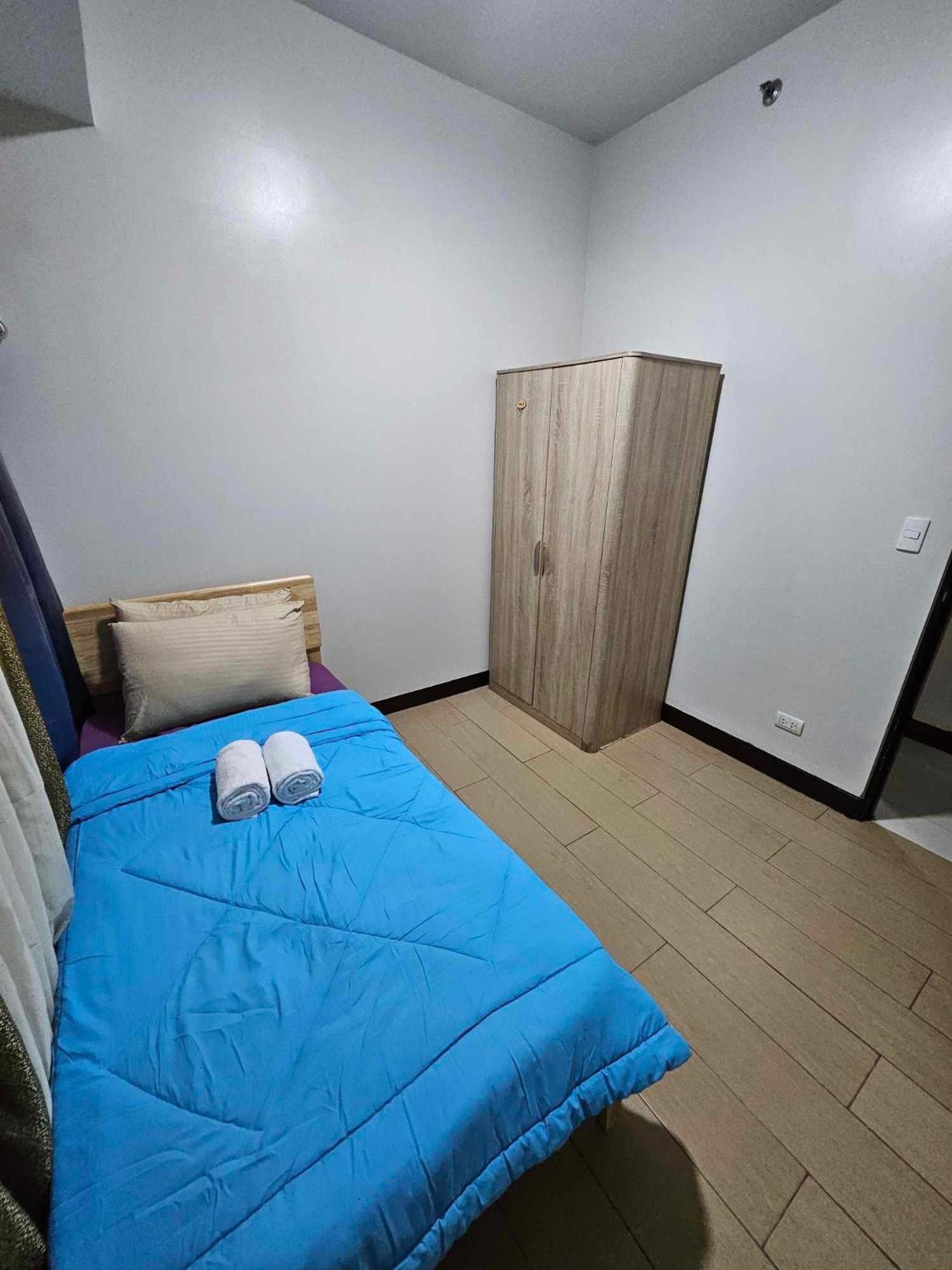 Cubao Manhattan Heights Unit 5A Tower C Quezon City Exterior photo